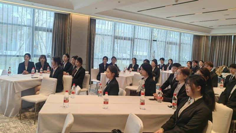 团建新选择：如何打造一场性价比高的包吃住定制方案**